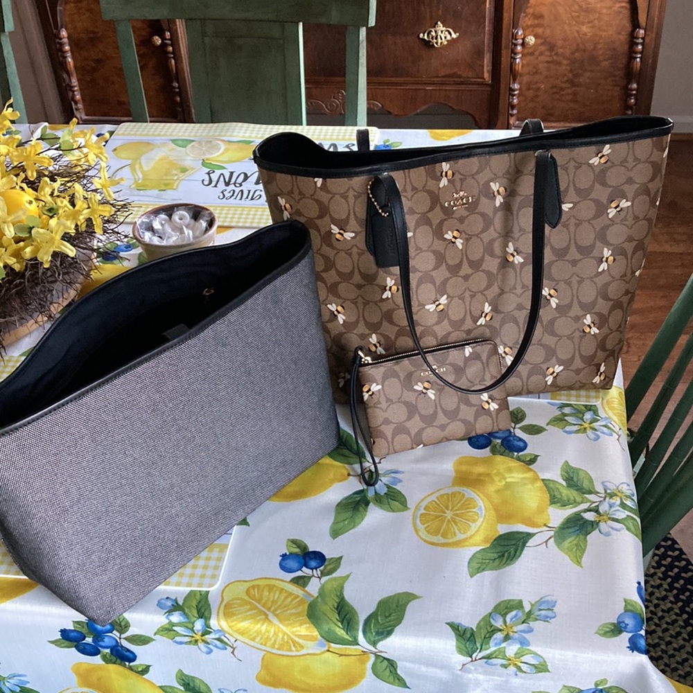 Coach Bee Tote Bundle inc small bee wristlet and large tote insert. Like new!